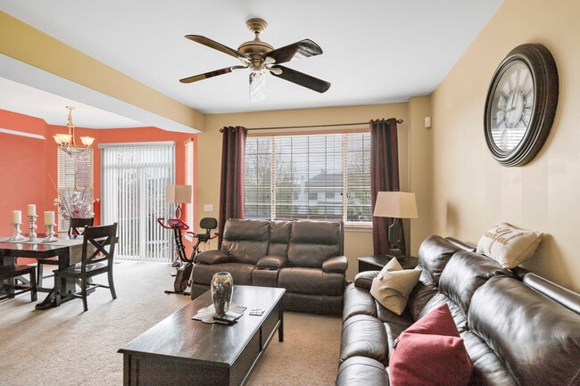 Building Photo - 1263 Tamarack Dr