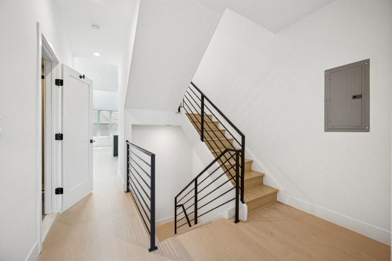 Building Photo - 1653 N 6th St