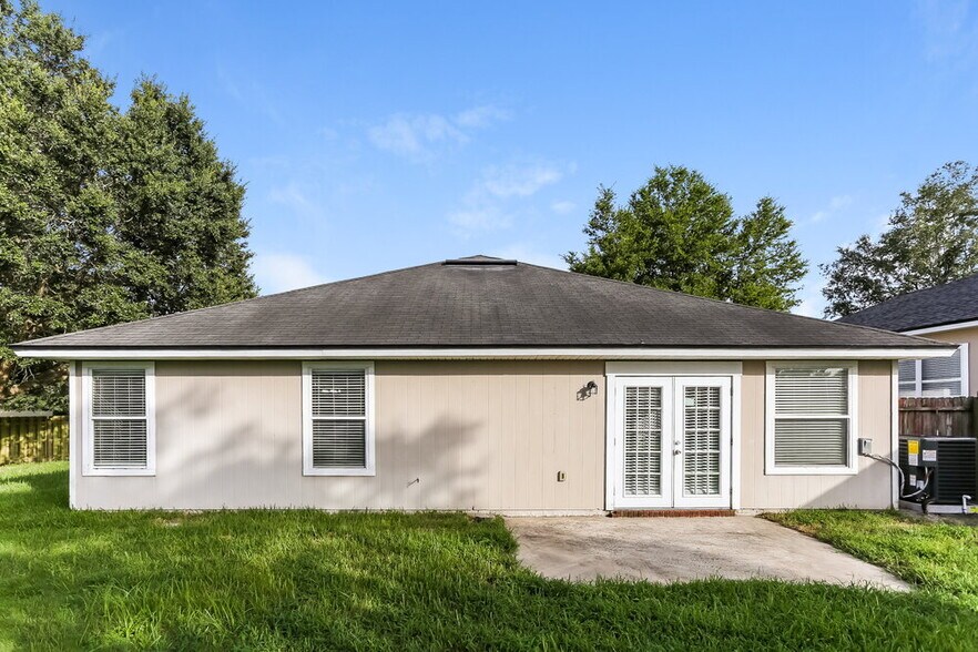 Building Photo - 2836 Cross Creek Dr