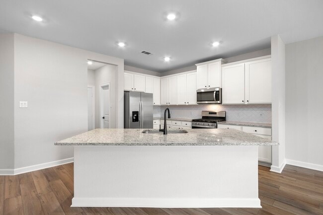 Building Photo - 910 Whispering Winds Dr