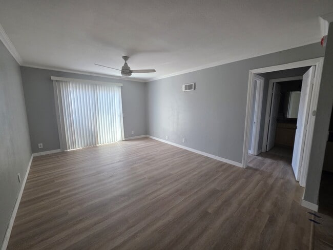 Building Photo - 4225 Florida St