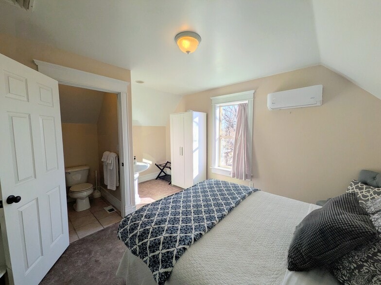 Building Photo - 250 N 100 W