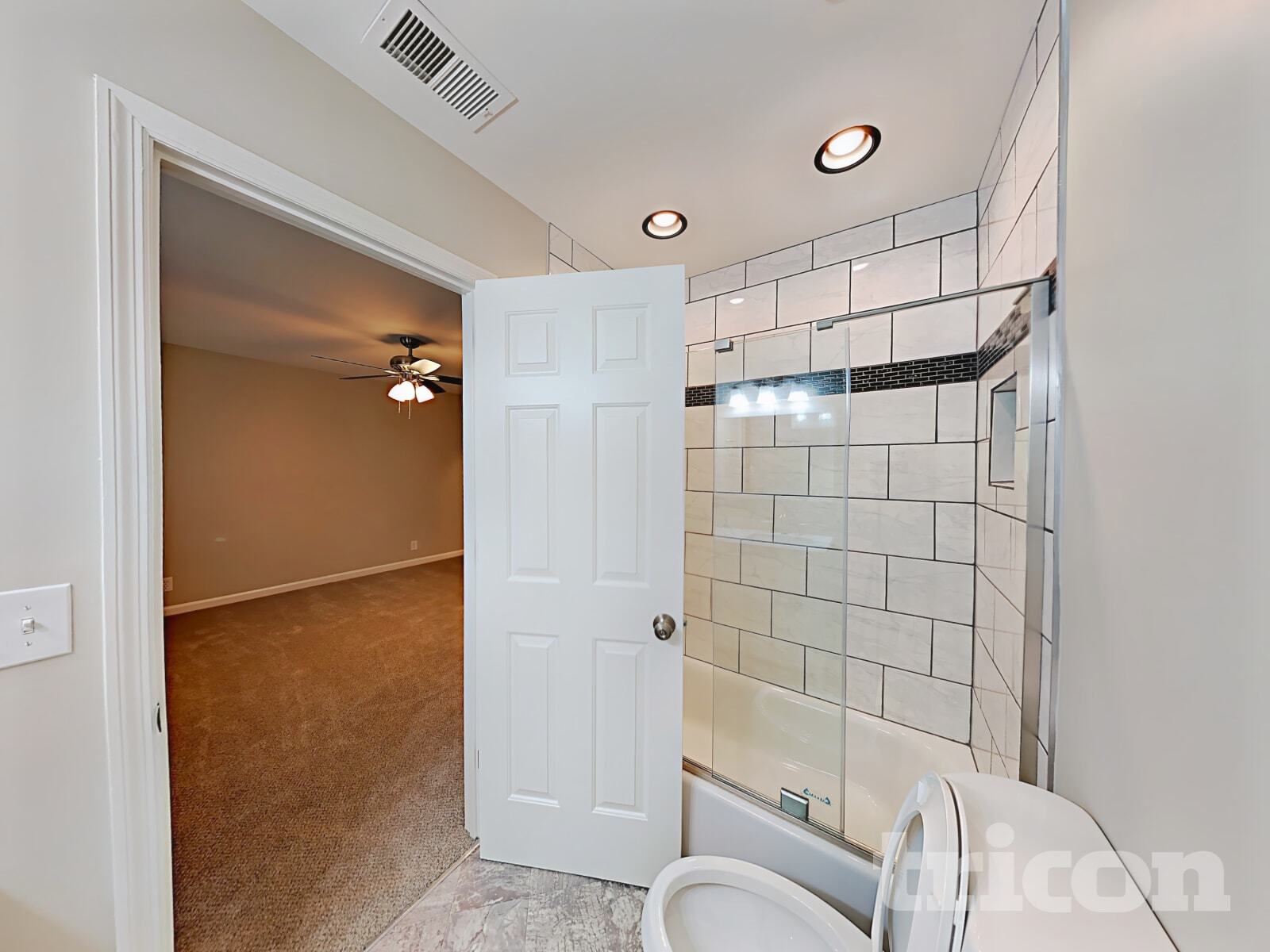 Building Photo - 2113 Putnam Ln