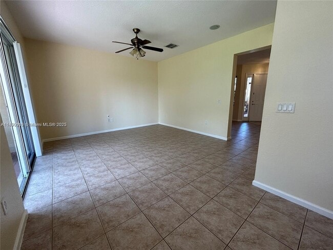 Building Photo - 7828 Parsons Pine Dr