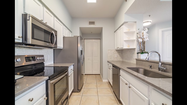 Building Photo - 9212 Myrtlewood Cir W