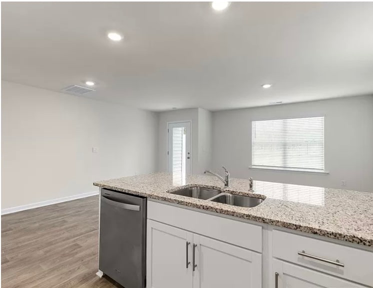 Building Photo - 84 March Crk Dr