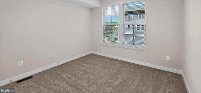 Building Photo - 2542 -A Verona Pl