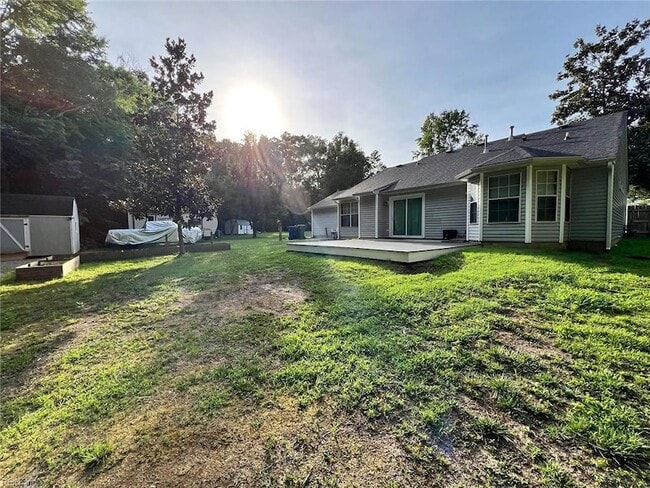 Building Photo - 120 Misty Ridge Ln