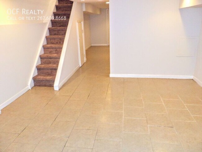 Building Photo - 2312 Moore St