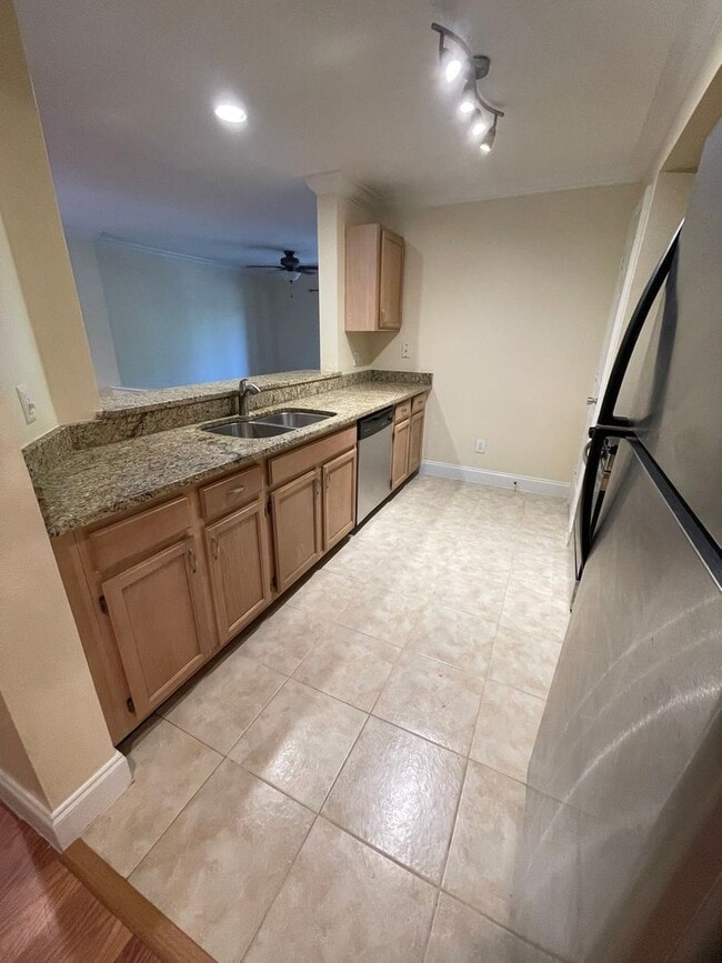 Building Photo - 482 N Pin Oak Pl