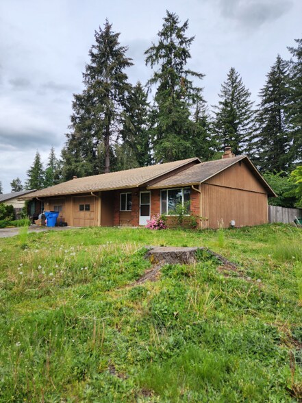 Building Photo - 1409 NE 143rd Ave