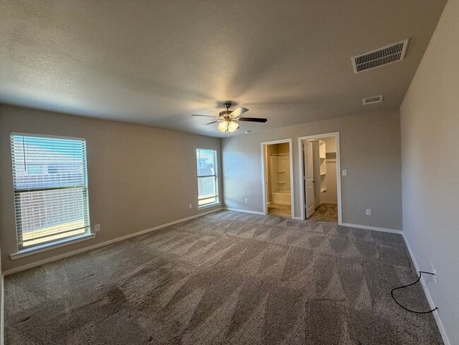 Building Photo - 3/2 in Upland Crossing Available Now!!!