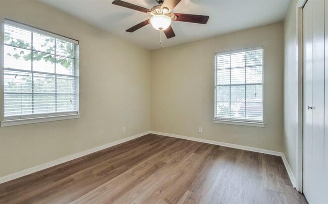 Building Photo - 106 Grand Canyon Dr