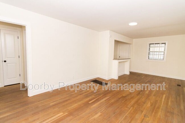 Building Photo - 908 Wheeler Ave