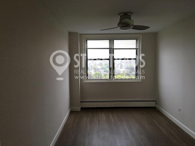 Building Photo - 2 bedroom in Cambridge MA 02138