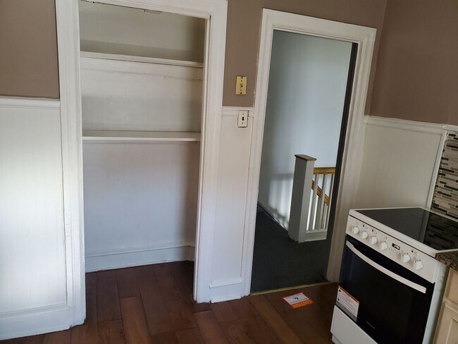 Building Photo - 6000 N 19th St