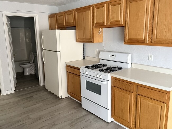 Building Photo - 312 Salem St