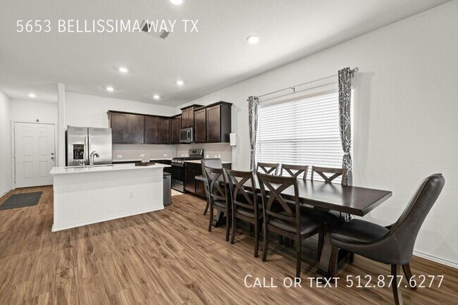 Building Photo - 5653 Bellissima Way