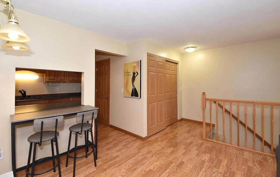 Building Photo - N114W17033 Armada Dr