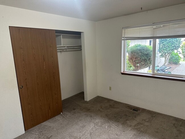 Building Photo - Mount Vernon 2 Bedroom with Garage