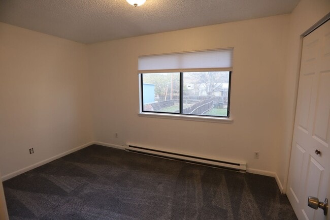 Building Photo - 257 Canby St