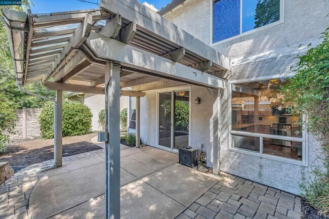 Building Photo - Updated Mediterranean-style home in Renais...