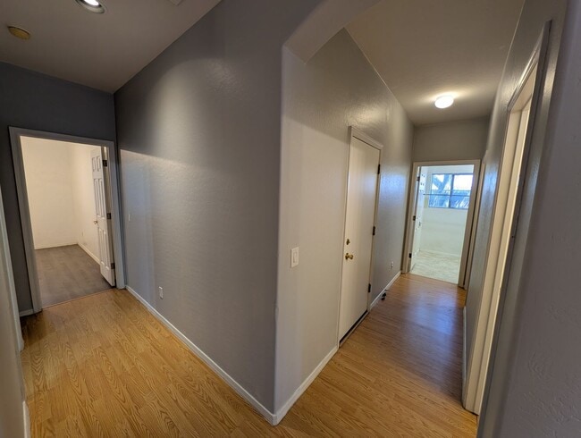 Building Photo - 3 Bedroom Home in the Crismon Crossing Com...
