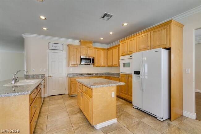 Building Photo - 9620 Sedona Hills Ct