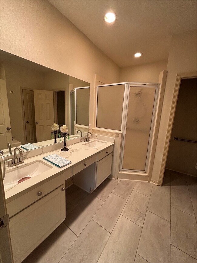 Building Photo - 10723 Norchester Village Dr