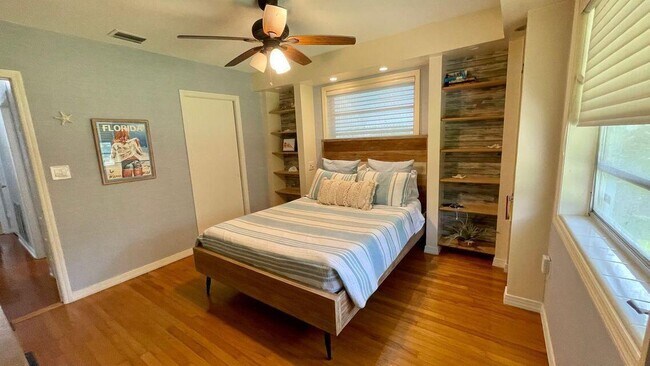 Building Photo - 235 Fordham Dr