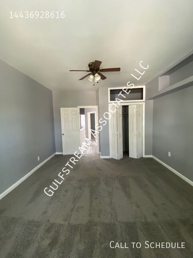 Building Photo - 1521 N Ellamont St