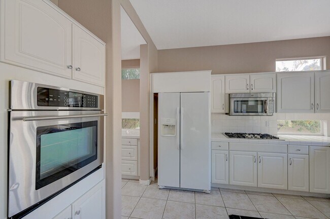Building Photo - Stunning Green Valley home with a pool in guard gated Legacy