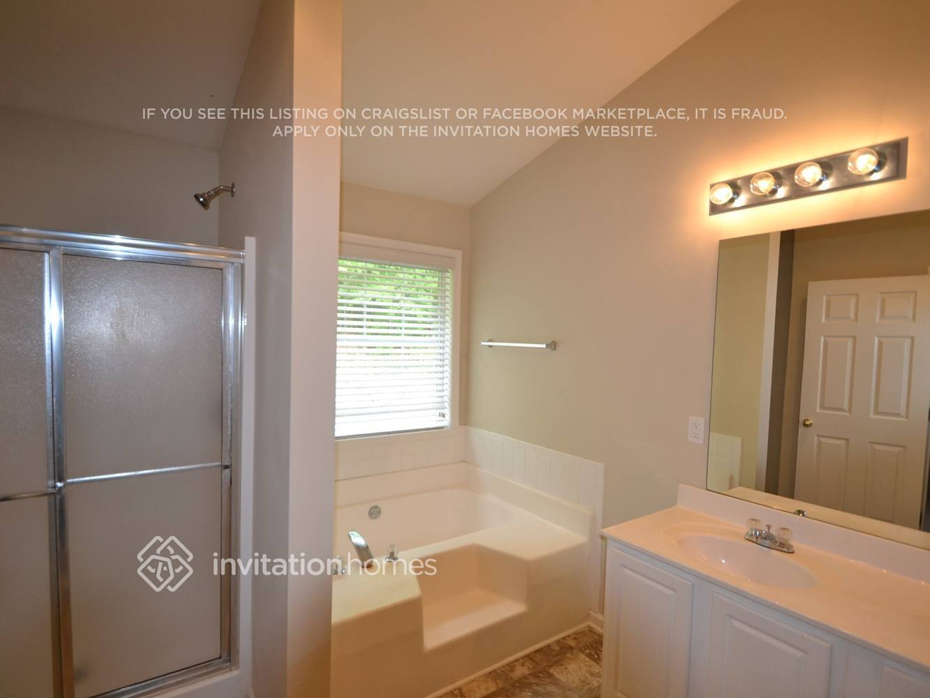 Building Photo - 2315 Shady Oaks Dr