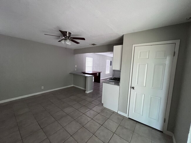 Building Photo - Wheatley Heights