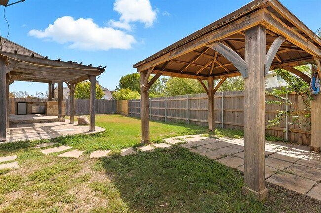 Building Photo - 2409 Pauma Valley Way