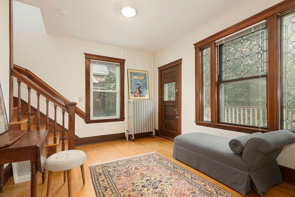 Building Photo - 38 Russell St