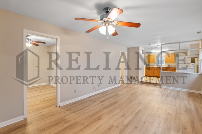 Building Photo - 209 N Topeka St