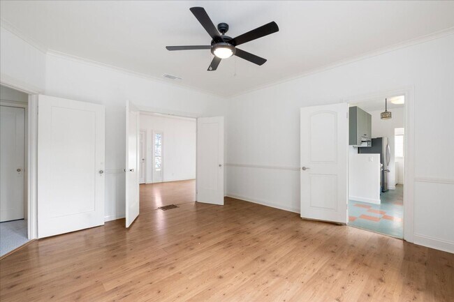 Building Photo - Emmet Terrace Triplex