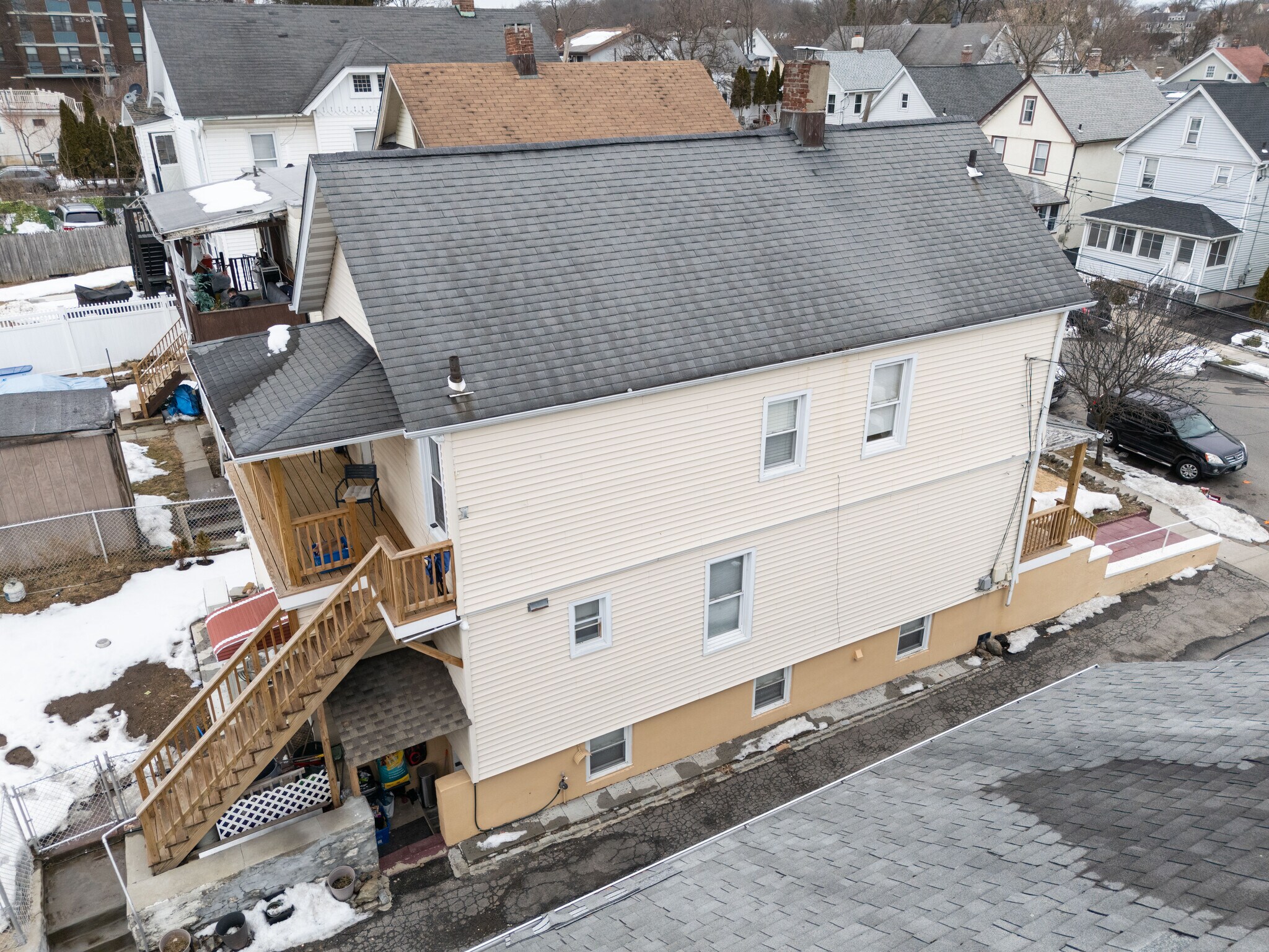 side of home - 332 Locust Ave