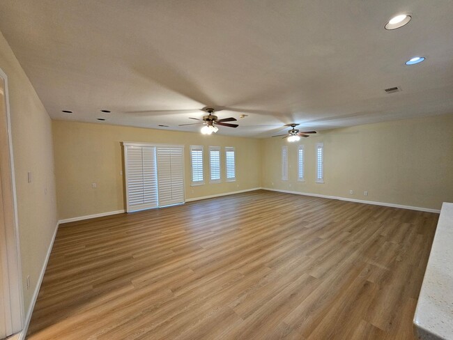 Building Photo - Spacious 4-Bedroom Home on the El Cerrito ...