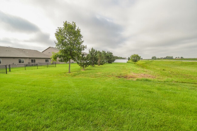 Building Photo - 8413 W 53rd St