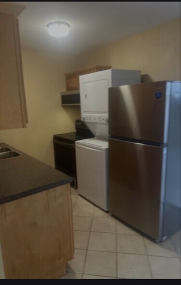 Building Photo - 6760 Prutzman Rd