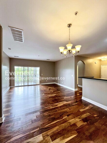 Building Photo - 8431 Callabee Way