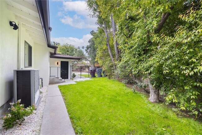 Building Photo - 937 Misty Isle Dr