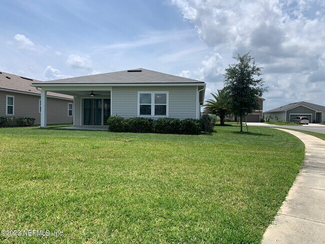 Building Photo - 816 Redtail Ln