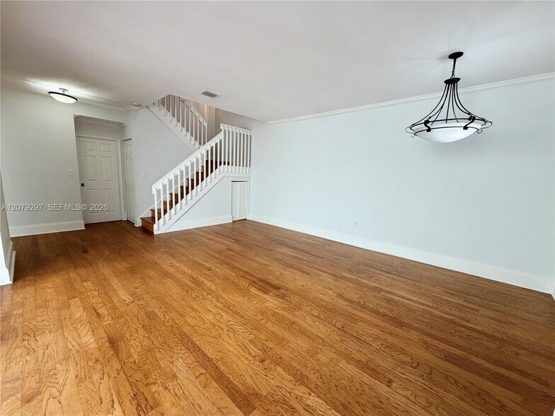 Building Photo - 1135 Cliffrose St