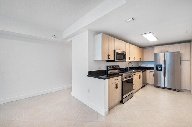 Building Photo - 7501 E Treasure Dr