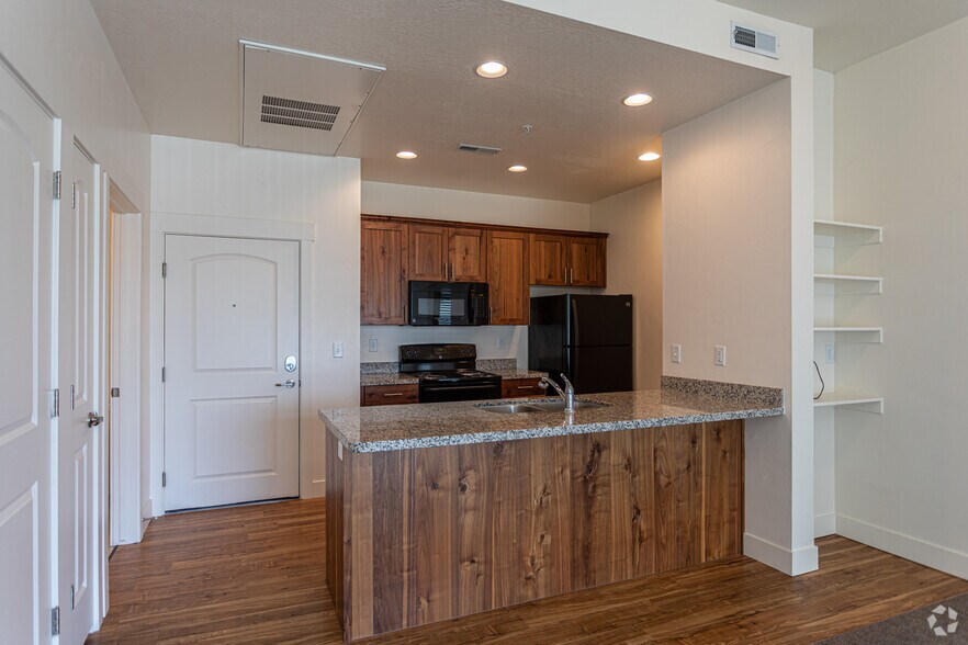 2BR, 2BA - 1,004 SF - Kay's Crossing