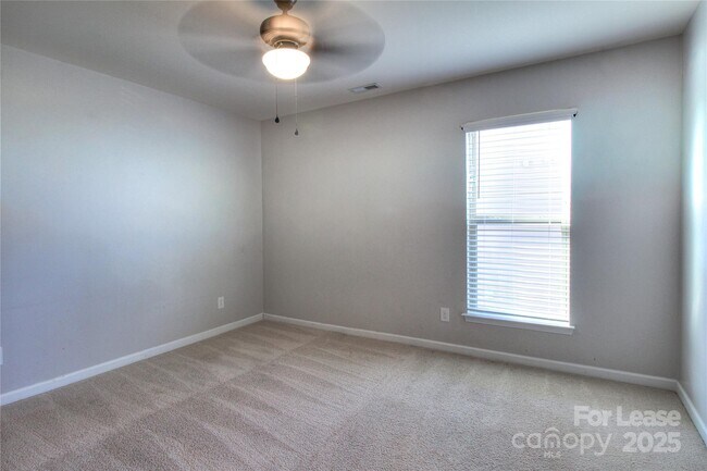 Building Photo - 1444 Ridgehaven Rd