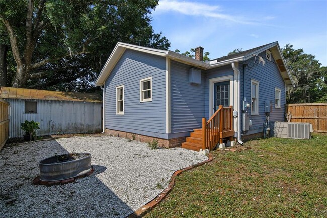 Building Photo - 315 S Prescott St